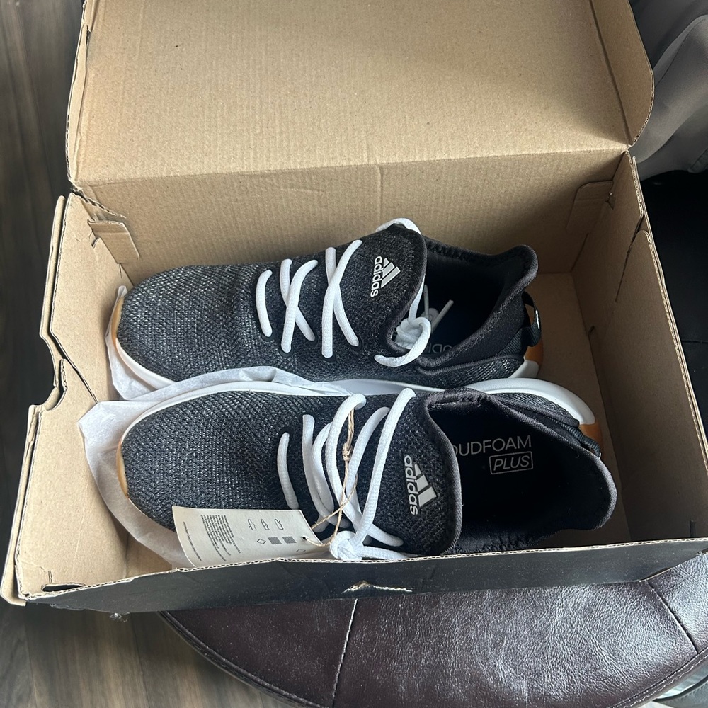 NWT Adidas Women’s Black and White Sneakers